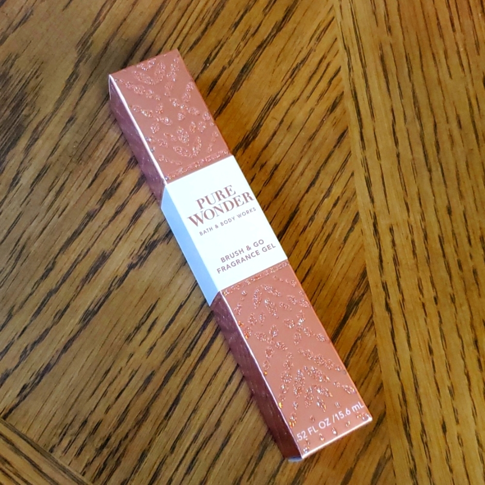 Pure Wonder Brush